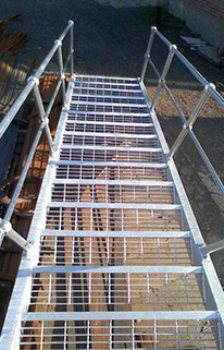 不銹鋼鋼格板變形后處理方法