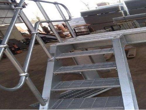 球形點(diǎn)立柱的安裝方式