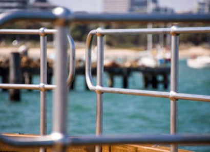 球形點(diǎn)立柱欄桿組成及安裝